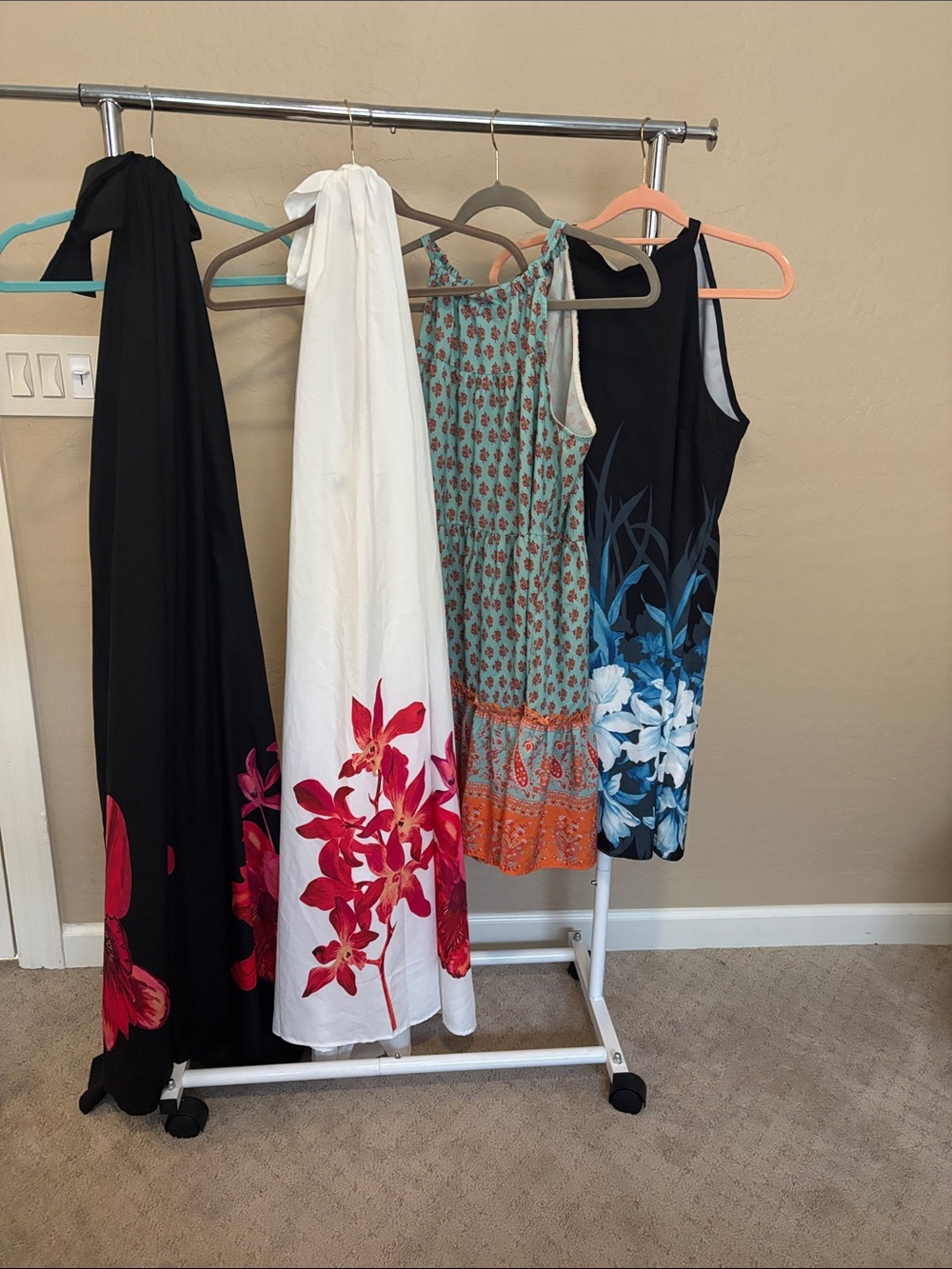 Lot of 4 halter dresses large